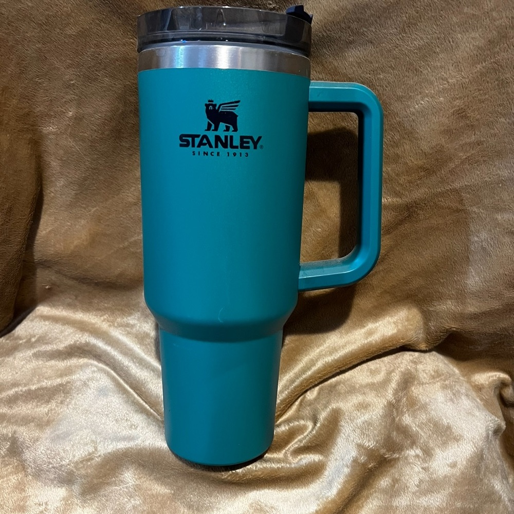Stanley Adventure Quencher - RARE color - Tidepool